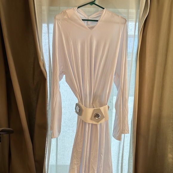 NWOT Rubies Star Wars Princess Leia Adult Costume Medium. *Smoke Free Home* - Picture 7 of 10